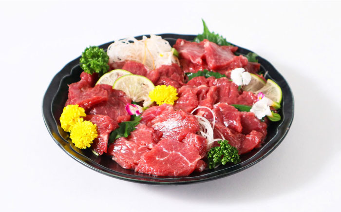 【特上】熊本県産 馬刺し 計550g ( 赤身 100g×2P 上赤身 100g×2P ロース 100g ウスバラ 50g ) 専用醤油付き 熊本 国産 冷凍 馬刺【くまふる山都町】 [YDH006]