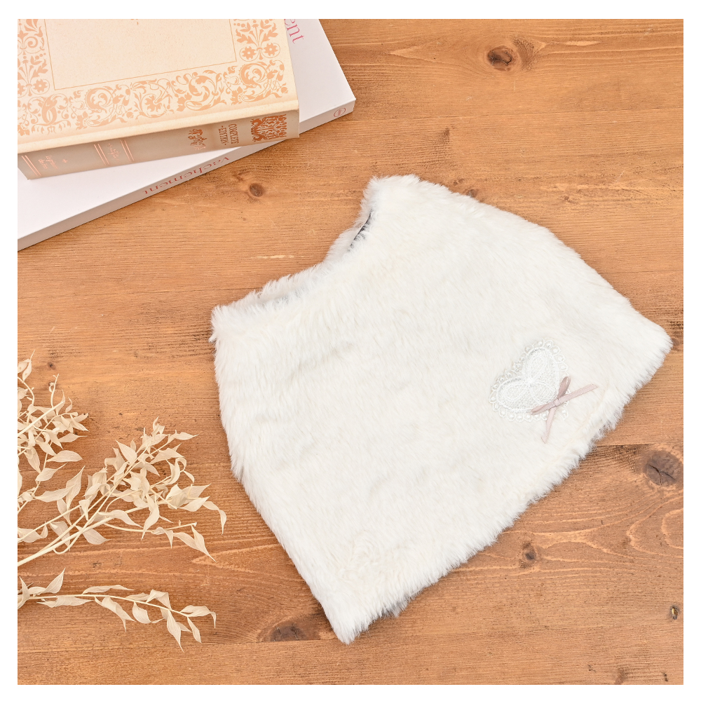 ハートモチーフフェイクファーベスト 白 (S) ファー 防寒 小型犬 ドッグウェアココアトワ(cocoAtoi)】