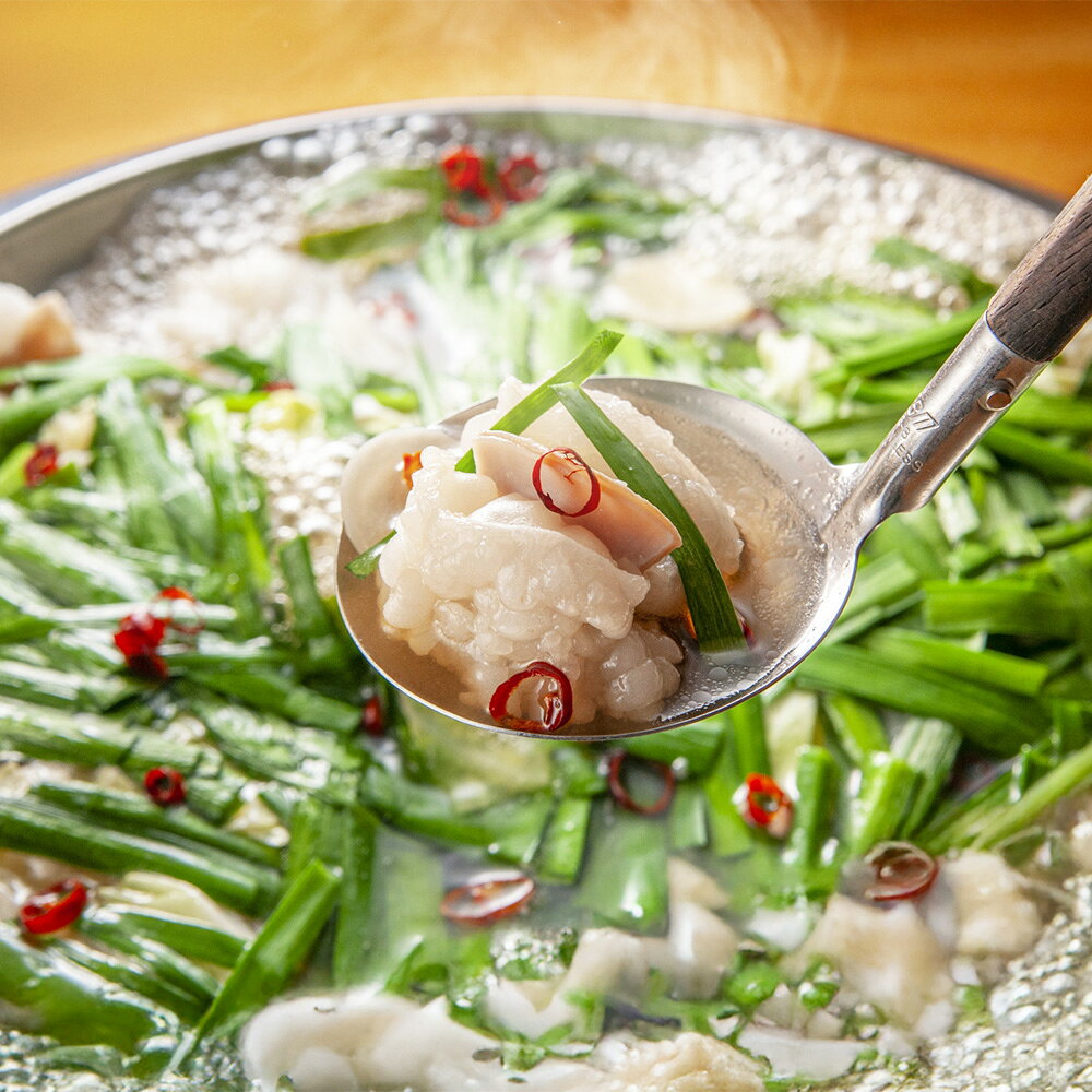 【ふるさと納税】【訳あり】九州だんじの博多牛もつ鍋（しょうゆ） 大容量 ＜選べる内容量＞ 約6人前（計約900g） / 約12人前（計約1.8kg） / 約18人前（約2.7kg） もつ鍋 モツ鍋 ホルモン鍋 牛もつ 牛小腸 お鍋 鍋料理 冷凍 送料無料 【2026年11月上旬発送開始】