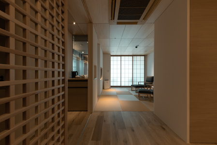 【道後御湯】＜露天風呂付き客室スーペリアまたはプレミア＞1泊朝食付き ペア宿泊券  ( 旅行 旅行 宿泊 観光 チケット 券 愛媛県松山市 愛媛県 松山市 愛媛 松山 旅行 旅行 旅行 宿泊 旅行 観