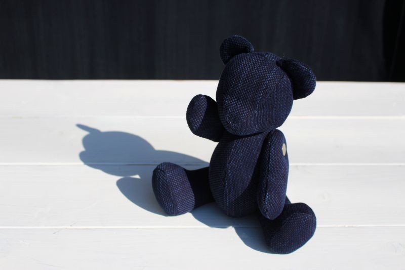 
            ぬいぐるみ くま ハンドメイド 子供 おもちゃ 手作り 癒やし 可愛い シンプル インテリア ギフト プレゼント 出産祝い クリスマス 誕生日 玩具 武州正藍染 剣道刺子織 小島染織工業 埼玉県 羽生市
          