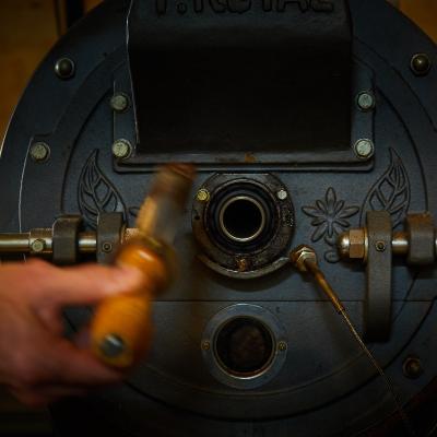 ふるさと納税 枚方市 自家焙煎スペシャリティコーヒー　ブレンド詰め合わせセット　(豆) |  | 03