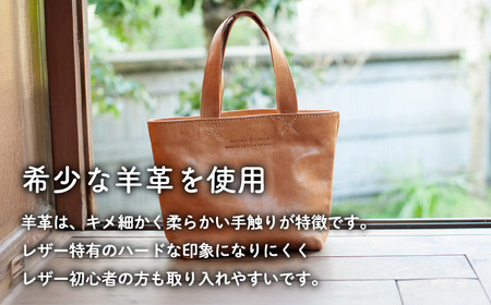 羊革のトートバッグS（ぬめ革・ベージュ）　MADRE LATINA PROJECT ／ カバン トートバッグ 普段使い 革 皮 鞄 レザー フェアトレード【(特非)葉山っ子すくすくパラダイス】[ASA