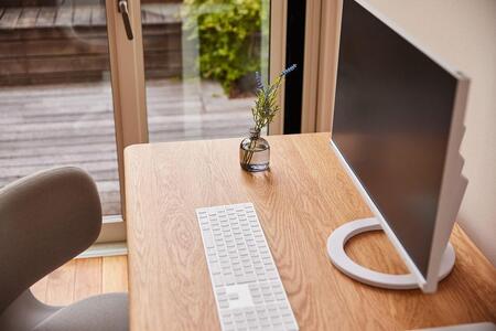 【幅160cm】【オーク】【シェルフ付】電動昇降デスク 無垢材 パソコンデスク WAAKstandingPro