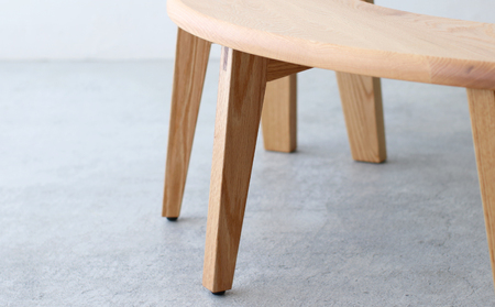 ベンチ 木製 ラウンドベンチ オーク材 ダイニング チェア 背もたれ 無し 丸テーブル 椅子 無垢 秋山木工 秋山木工株式会社 家具 インテリア 静岡県 藤枝市 