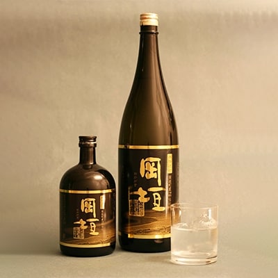 現代の名工・黒瀬安光氏のサイン入り本格芋焼酎「岡垣」1,800ml