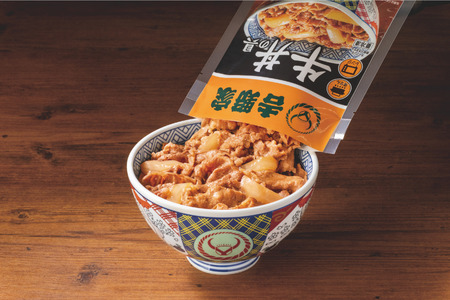 【定期便＿6ヶ月】吉野家 冷凍 牛丼の具：30食(計180食)　レトルト 牛肉