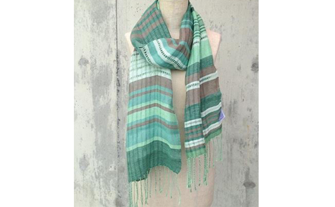 ito to iro 手染め・手織り仕上げ　「ストール」グリーンベース・レース織ポイント ファッション小物 