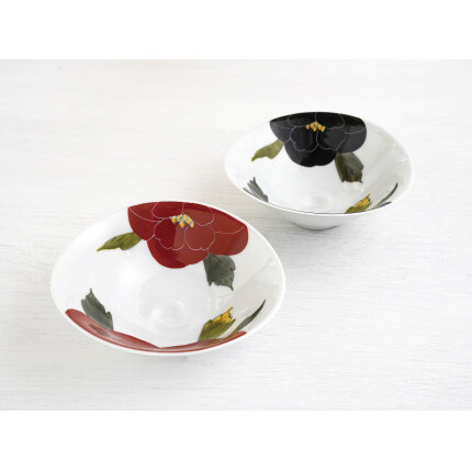 有田焼 赤牡丹・黒牡丹 俵小丼2枚セット 【泰山】牡丹 黒 赤 小鉢 丼ぶり 煮物 サラダ 器 食器 ギフト ペア セット A40-432