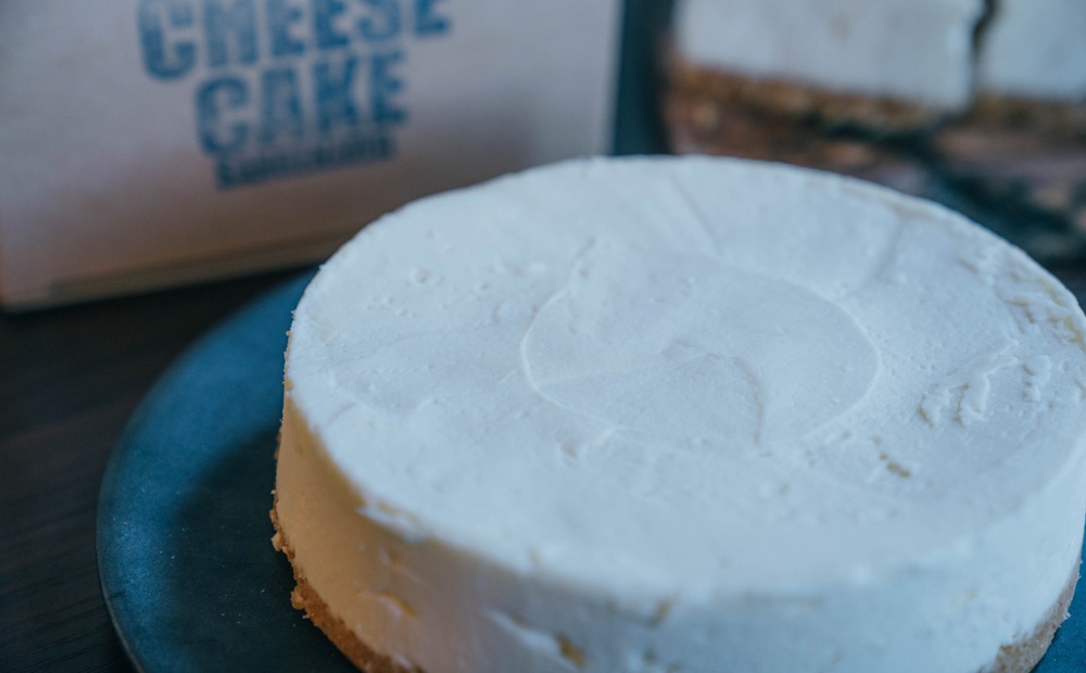 濃厚生クリームチーズケーキ【スイーツ ケーキ チーズ デザート お菓子 お土産 おみやげ ご褒美 贅沢 ギフト プレゼント 贈り物 取り寄せ】
