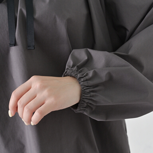 【THE INDUSTRY WORKS】リボンフリルネックブラウス（ディープブラック）・1着　TIW-W037（66-26-BK） レディース ブラウス