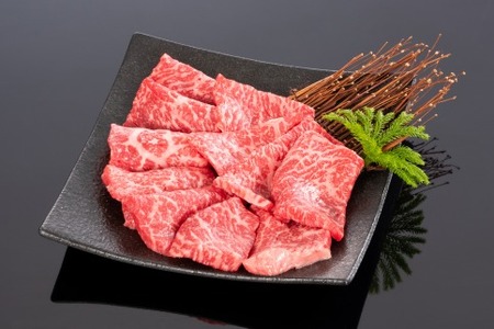 高級和牛「熊野牛」 特選モモ焼肉 900g 4等級以上【MG34】