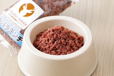 鶴居村 『鶴居ジビエ』鹿肉 無添加ペットフード エゾシカパラパラミンチ&コロコロカット(200g×各5パック)(愛犬用 愛犬 ベニソン エゾシカ  エゾシカ肉  シカ肉 エゾ鹿 無添加 人気 プレゼン