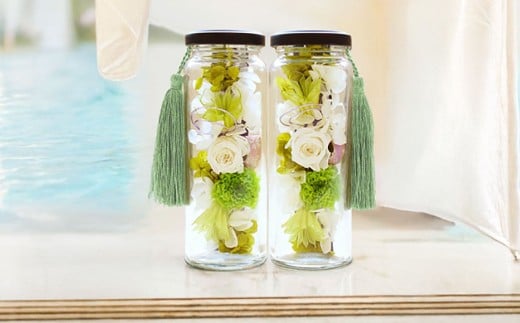 【ホワイトグリーン】 仏花 お供えボトル セット 手提げ袋付 仏壇用 プリザーブドフラワー ボトルフラワー 花 フラワー お供え 仏壇 手入れ不要 日用品 雑貨 九州 熊本県 熊本市