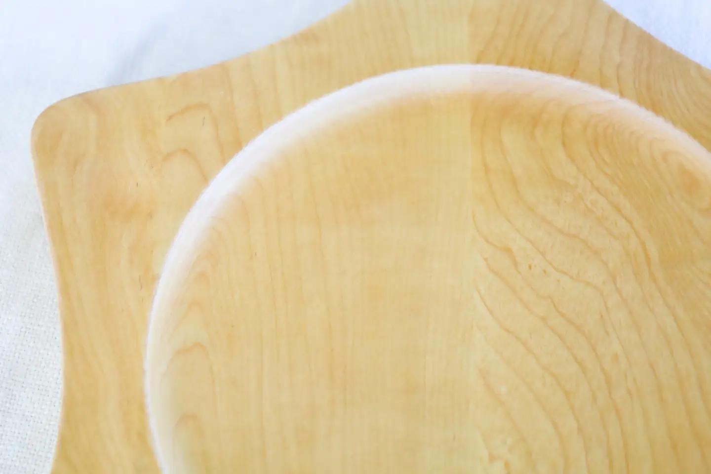 メープルリーフプレート　木　雑貨　プレゼント　祝い　おしゃれ【 食器 神奈川県 小田原市 お皿 お皿】