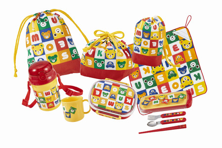 F159(マルチ)ミキハウス 通園・通学ランチグッズ８点セット（マルチ）【mikihouse 保育園 幼稚園 入園 入学 こども キッズ ランチセット 弁当 コップ タオル おはし 大阪府 八尾】