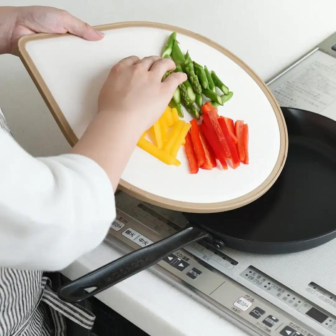 しずく型まな板 2枚組 食洗機対応まな板 刃あたりのよいまな板 抗菌加工まな板 オリーブカラーまな板 カフェラテカラーまな板 SIAA登録まな板