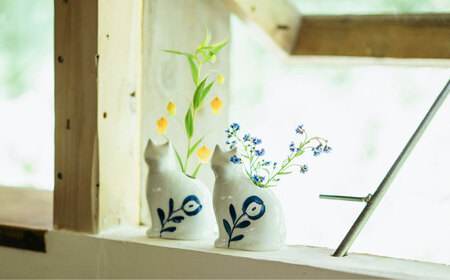 【波佐見焼】zen to ひがし ちか 花器「愛 編む 磁器猫」花猫 1点【中善】[YE54]