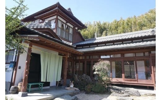 
            RIYAKU.カフェご利用券1,000円×３枚 HZ001
          