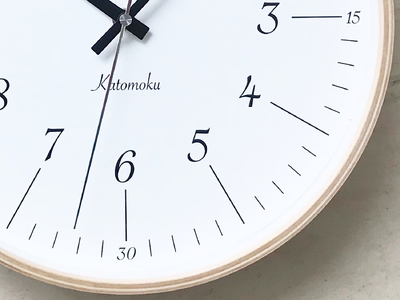 KATOMOKU plywood clock 18≪km-110NARC≫やや大きめ曲げわっぱ電波時計B（ナチュラル）【A-101】