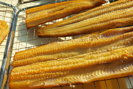 燻製あなごの天ぷら【あなご 大あなご 大穴子 あなご天 穴子天 練り物 練物 ねりもの 練リ製品 燻製 揚げ物 揚物 魚肉 酒の肴 おつまみ おやつ おかず お土産 冷蔵 贈答 父の日 母の日】