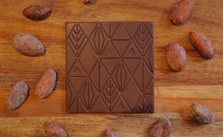 自社工房製造 チョコレートバー おまかせ 4枚 セット 詰め合わせ チョコレート チョコ お菓子 菓子 洋菓子 おやつ デザート スイーツ チョコレート菓子 ギフト 贈り物 プレゼント 東京 東京都 