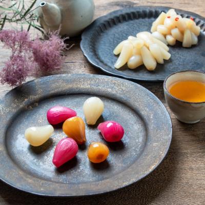 ふるさと納税 都城市 【宮崎県 都城市】霧島らっきょう甘酢・ピリ辛9袋&五月の宝石セット |  | 01