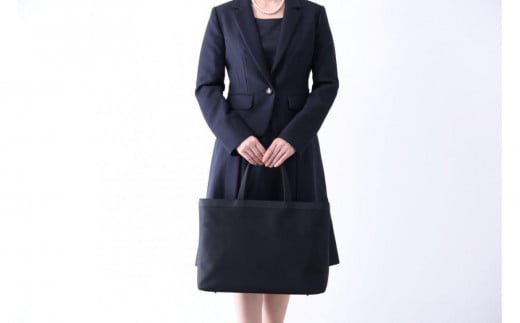 
            学校行事やお受験に　濃紺Ｂ４トートバッグ
          