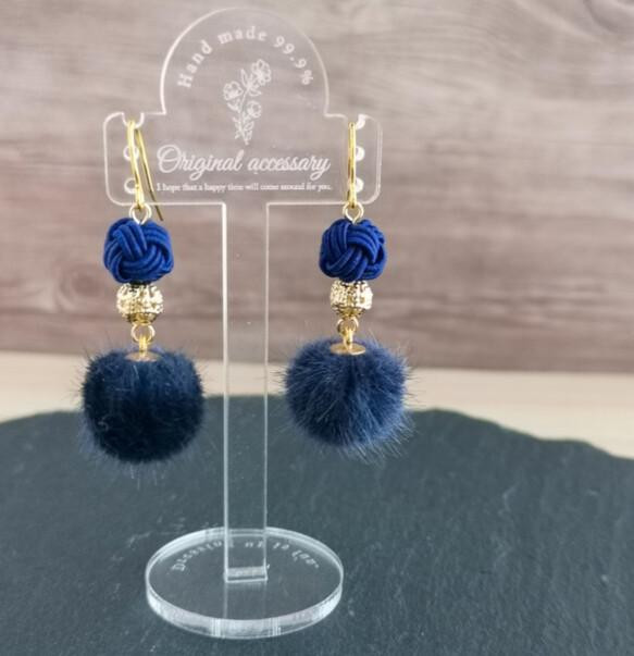 
            ＊藍色（ネイビー）＊水引ピアス/玉結びとフェイクファーのピアス　アクセサリー ピアス 雑貨 ファッション おしゃれ かわいい きれい レディース 女性 手作り ハンドメイド 両耳 花柄 人気 京都 丹後 6,000 6000 円 送料無料　AM00324
          