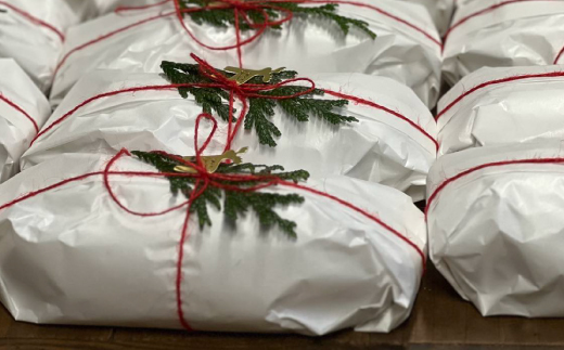 【先行受付12月上旬発送開始】自家製天然酵母のシュトレン【パンと器のコネル】  【パンと器のコネル 国産小麦 パン 自家製 天然酵母 玄米麹 朝食 おやつ シュトレン クリスマス】(H094128)