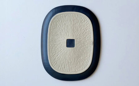 【瀬戸焼】wanohana中皿（紺）【株式会社カネ三商店】 / 皿 食器 ギフト プレゼント / 瀬戸市[BBDD011]