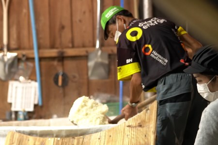 安芸虎純米酒山田錦80%・安芸虎雄町純米大吟醸 セット　1,800ml