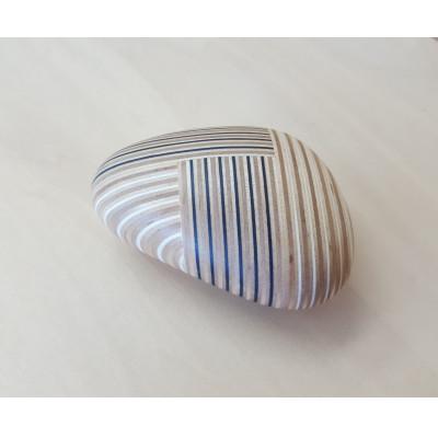 ふるさと納税 芦別市 PLYWOOD laboratory　Paper-Woodペーパーウェイト「koishi」三角smx |  | 01