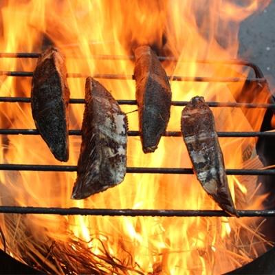 ふるさと納税 四万十市 本生!老舗鮮魚問屋が厳選した本格カツオ藁焼きタタキセット(400g) R5-034 |  | 02