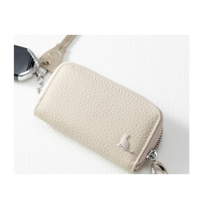 【スマートキー対応 カードが入る本革6連キーケース】＜ベージュ＞ おしゃれ　可愛い　コンパクト　スリム　猫　レザー