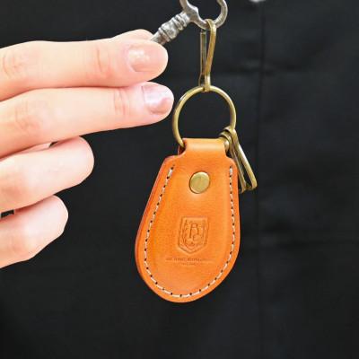 ふるさと納税 長浜市 本革ドロップ型キーホルダー【ノワール(黒色)】 |  | 01
