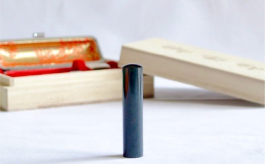 ブルータイガーアイ印鑑12mm開運吉相印 甲州印伝ケース・桐箱付 ブルータイガーアイ 青虎目石 ハンコ 判子 印鑑 実印 オーダーメイド 山梨県 身延町