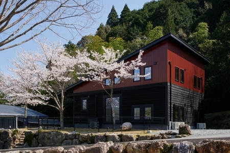 高級貸別荘 クラスベッソ伊勢 平日限定 CAMP 宿泊券 （６名・ホームサウナ付） ／ 高橋建築 1棟貸切 旅行 家族旅行 チケット 三重県 度会町