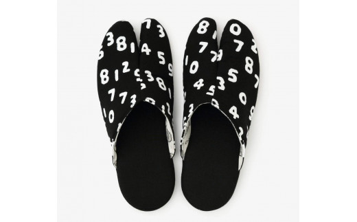 
                  【SOU・SOU】細形 スリッパ足袋/SO-SU-U昆(こん) 女性Fサイズ｜京都 SOUSOU 雑貨 人気ブランド［ テキスタイルデザイン 京都 ブランド 足袋 ソウソウ おしゃれ 足元 人気 おすすめ シンプル 柄 旅行 おでかけ プレゼント ギフト お取り寄せ 通販 送料無料 ふるさと納税 ］
                