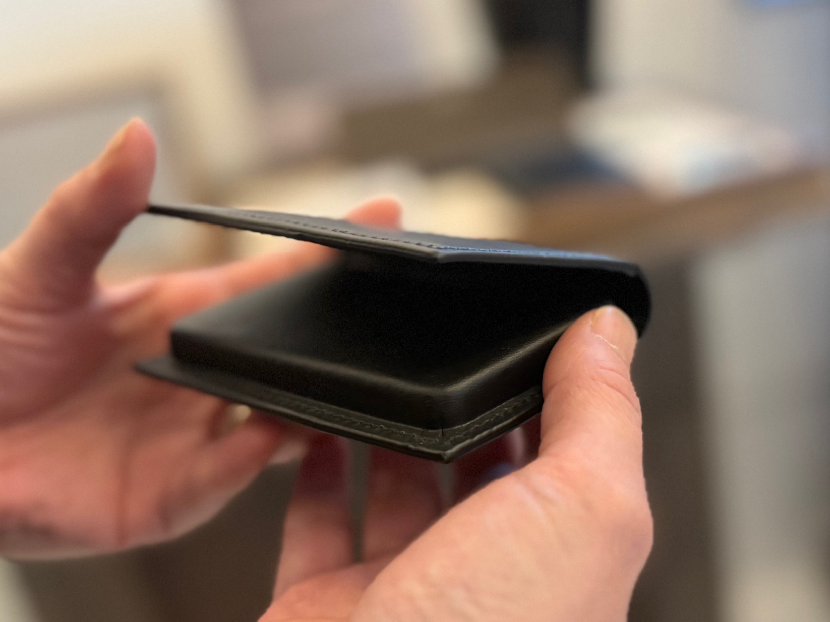 革職人が作る牛革名刺入れ Card case［BLK］