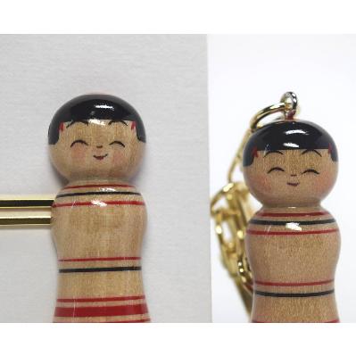 ふるさと納税 黒石市 「こけス」ネクタイピン&キーホルダー(赤ロクロ線) |  | 01