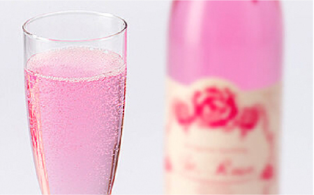 ＜新感覚！バラの香りにつつまれる炭酸飲料＞セイントローズ 500ml×12本入 佐賀県/株式会社Rose [41AAAS014]