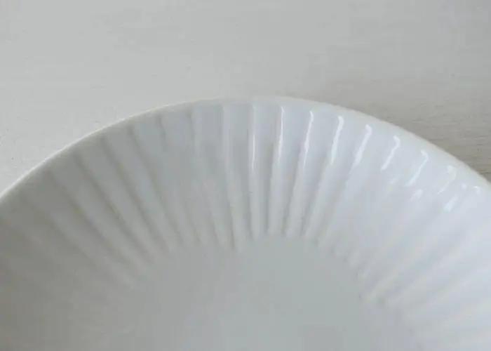 【波佐見焼】15.5ｃｍの皿５枚組  花ふわり 白 【西海陶器】 ５　10135｜波佐見焼 陶器