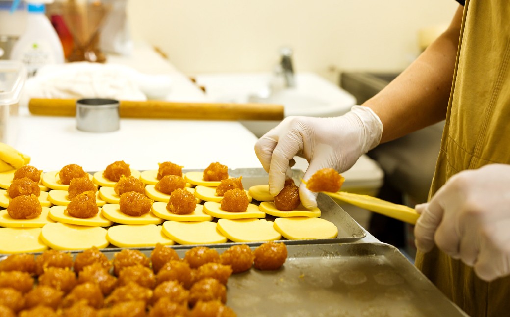 パティシェが作る創作パイナップルケーキ 10個入り ギフトBOX