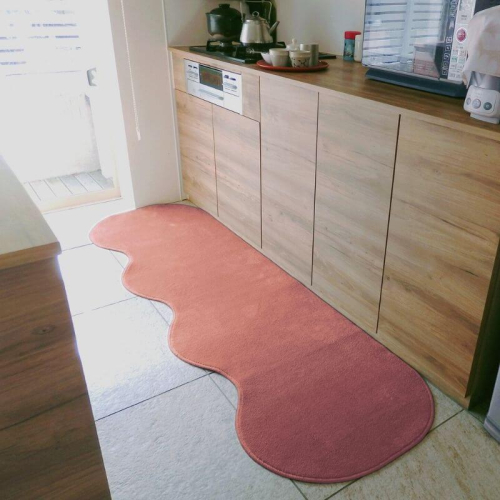 北欧風キッチンマット ラグマットタイプ 65×270cm ピーナッツ型 ライトマホガニー 抗菌防臭 SEK 織人しきもの屋工房 diw0388