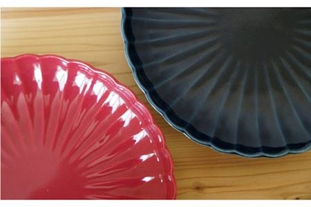 【波佐見焼】花しのぎ ペア 大皿 (藍・紅) 食器 皿 【団陶器】 [PB48]