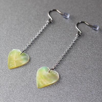 ふるさと納税 志摩市 貝のピアス【ハート:アコヤ】
