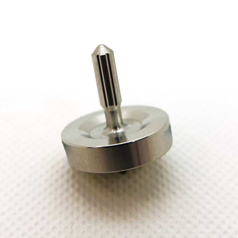 【ふるさと納税】精密コマ / コマ 玩具 超精密加工技術 文字刻印 独楽 金属 職人 高品質 大人向け 子供 室内 特殊コマ おもちゃ 遊び心 熊本 菊陽町【ナカヤマ精密株式会社】[BHBI007]