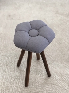 monaca stool：kikyo（モナカスツール 桔梗／グレー）