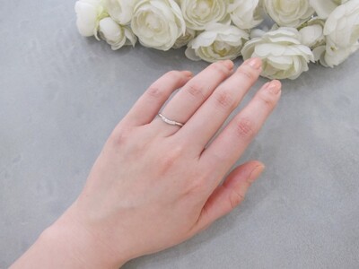 さりげなく輝くプラチナダイヤモンドリングFRU203L